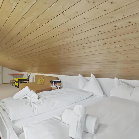 Triangel B Rezia By Interhome *